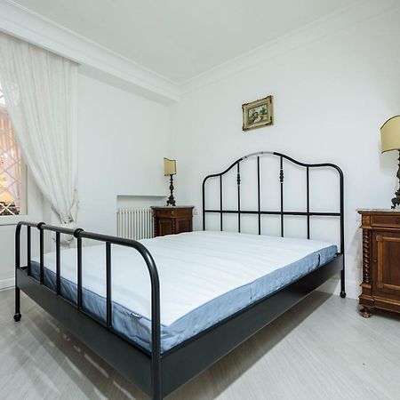 Palazzo Dello Spagnolo Suite Napoli Bagian luar foto