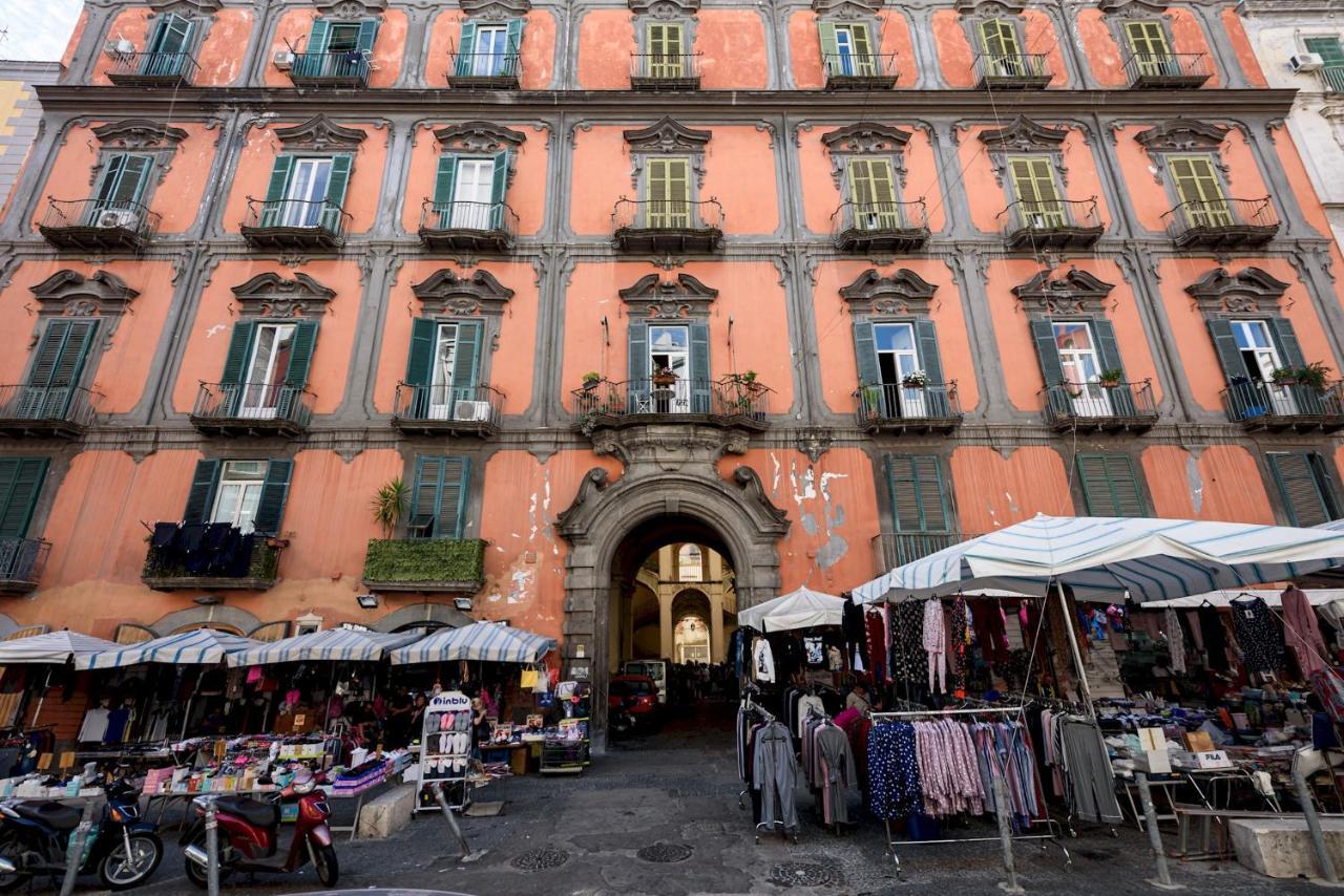 Palazzo Dello Spagnolo Suite Napoli Bagian luar foto