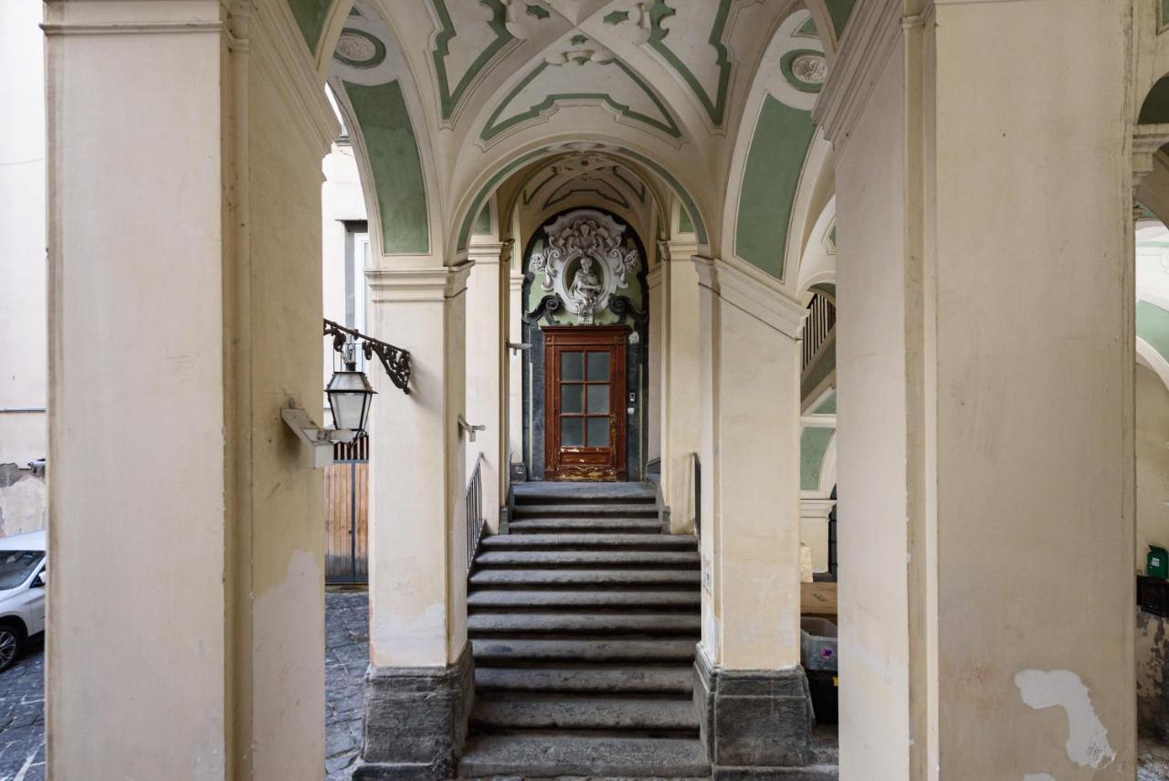 Palazzo Dello Spagnolo Suite Napoli Bagian luar foto