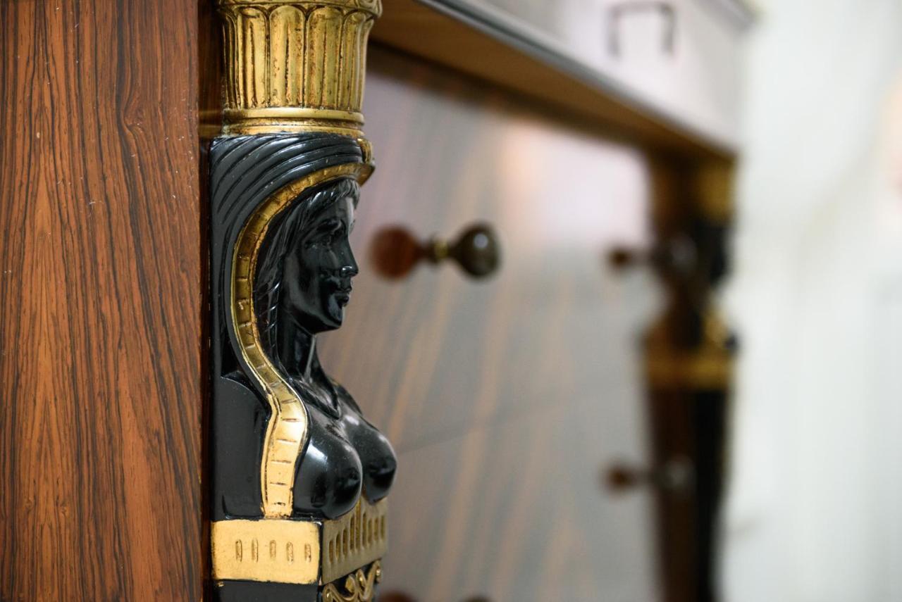 Palazzo Dello Spagnolo Suite Napoli Bagian luar foto